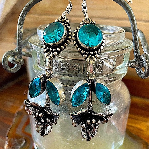 Sorrelli Aqua Blue Topaz Vintage Antique Style Feminine Cuff Bracelet +Earrings - Picture 6 of 11